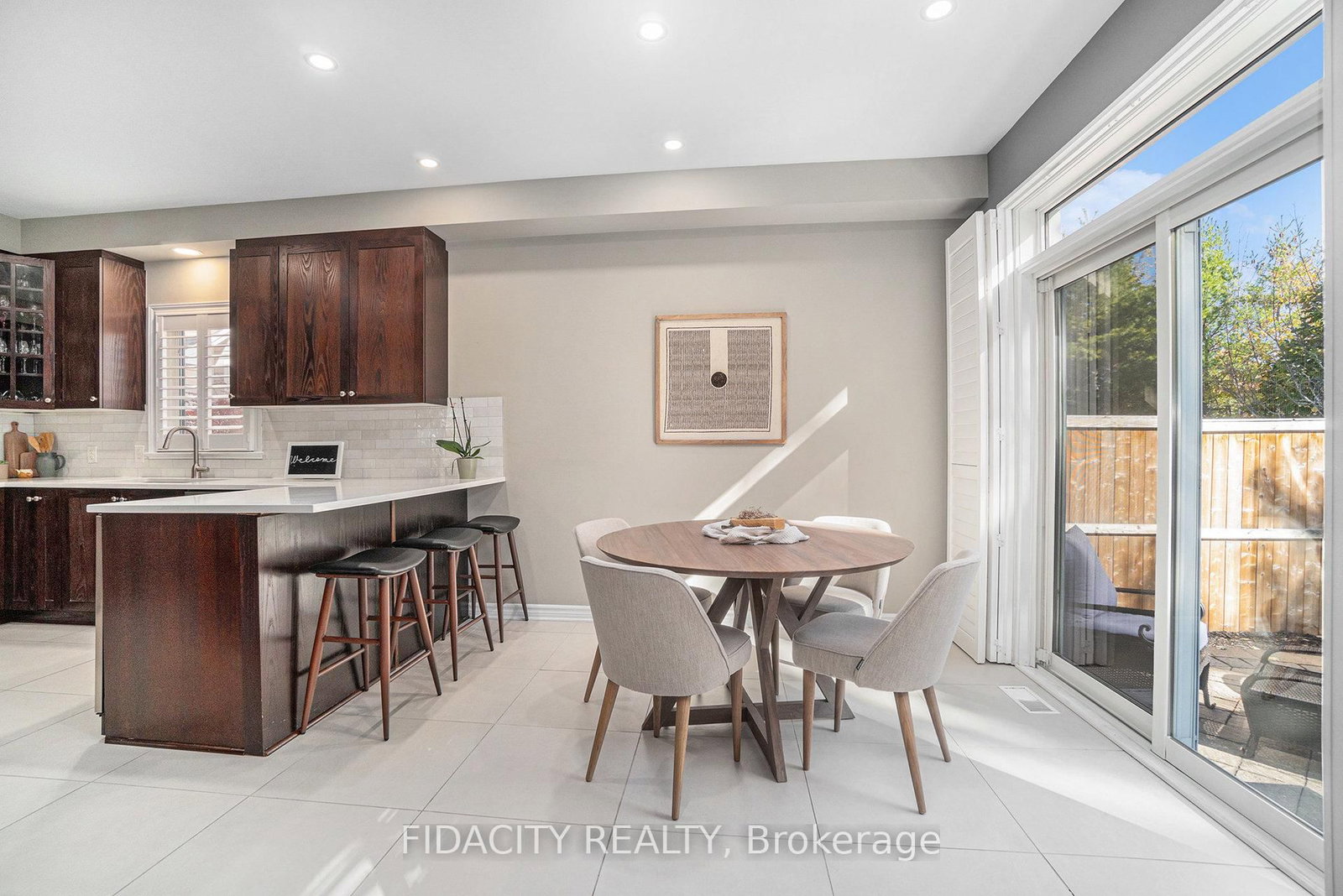 121 Bandelier Way • Ottawa, ON photo 9