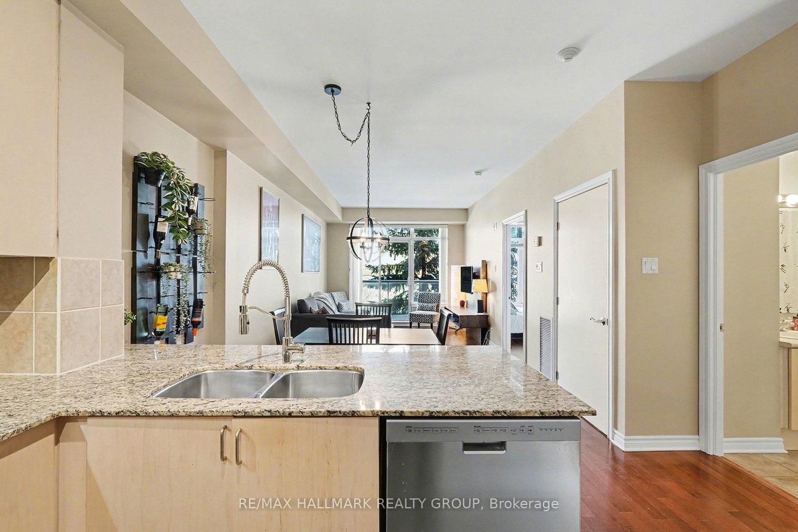 205 Bolton Street, Unit 315 - Photo 5