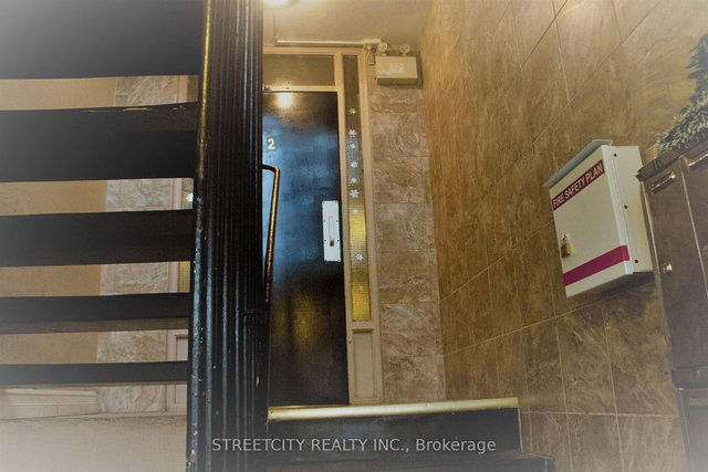 26 - 220 Ashland Avenue E