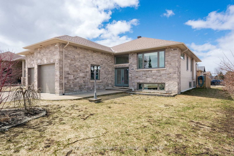 5 Sugarbush St, North Bay, P1C 0A4 | Image 3