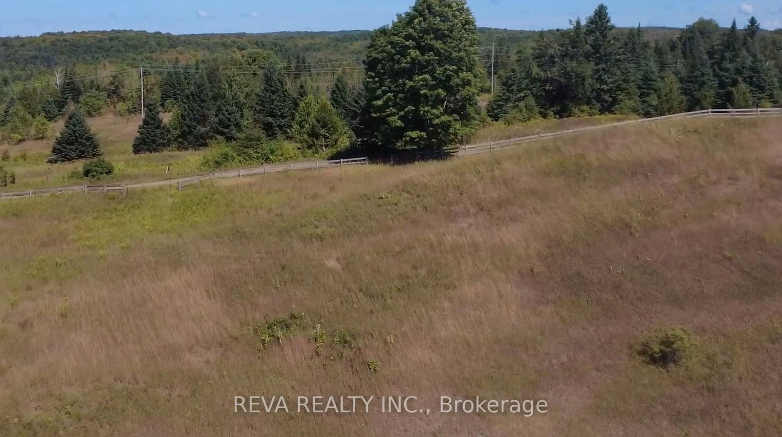 122 Albert Road • Coe Hill, ON photo 2