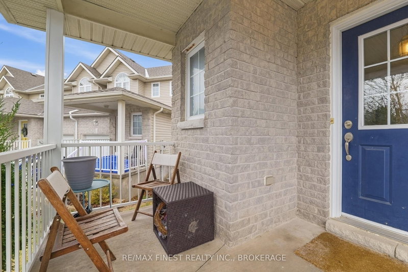 116 FIRESIDE Crt, Kingston, K7K 7L8 | Image 3