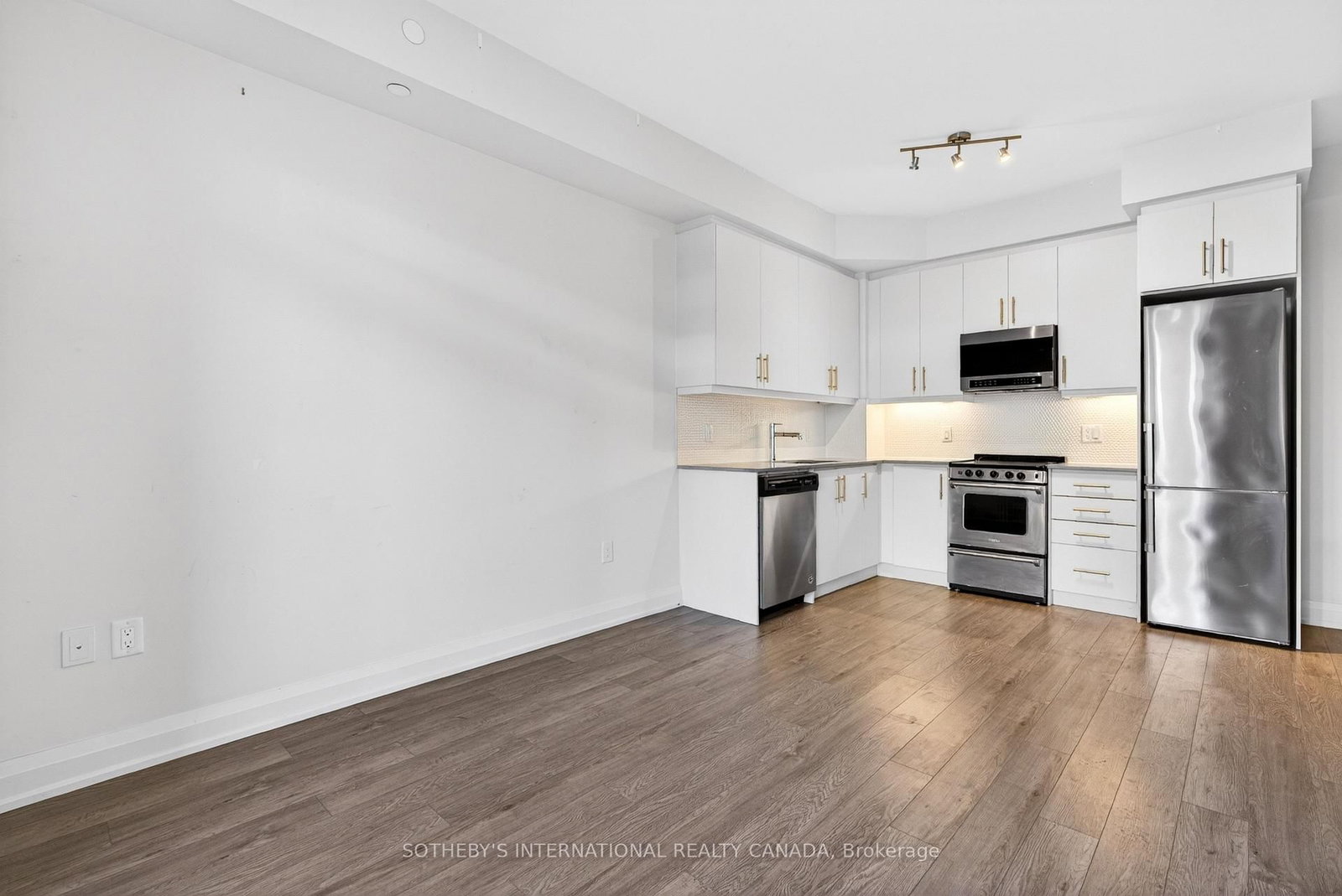 212 King William Street E, Unit 313 - Photo 10
