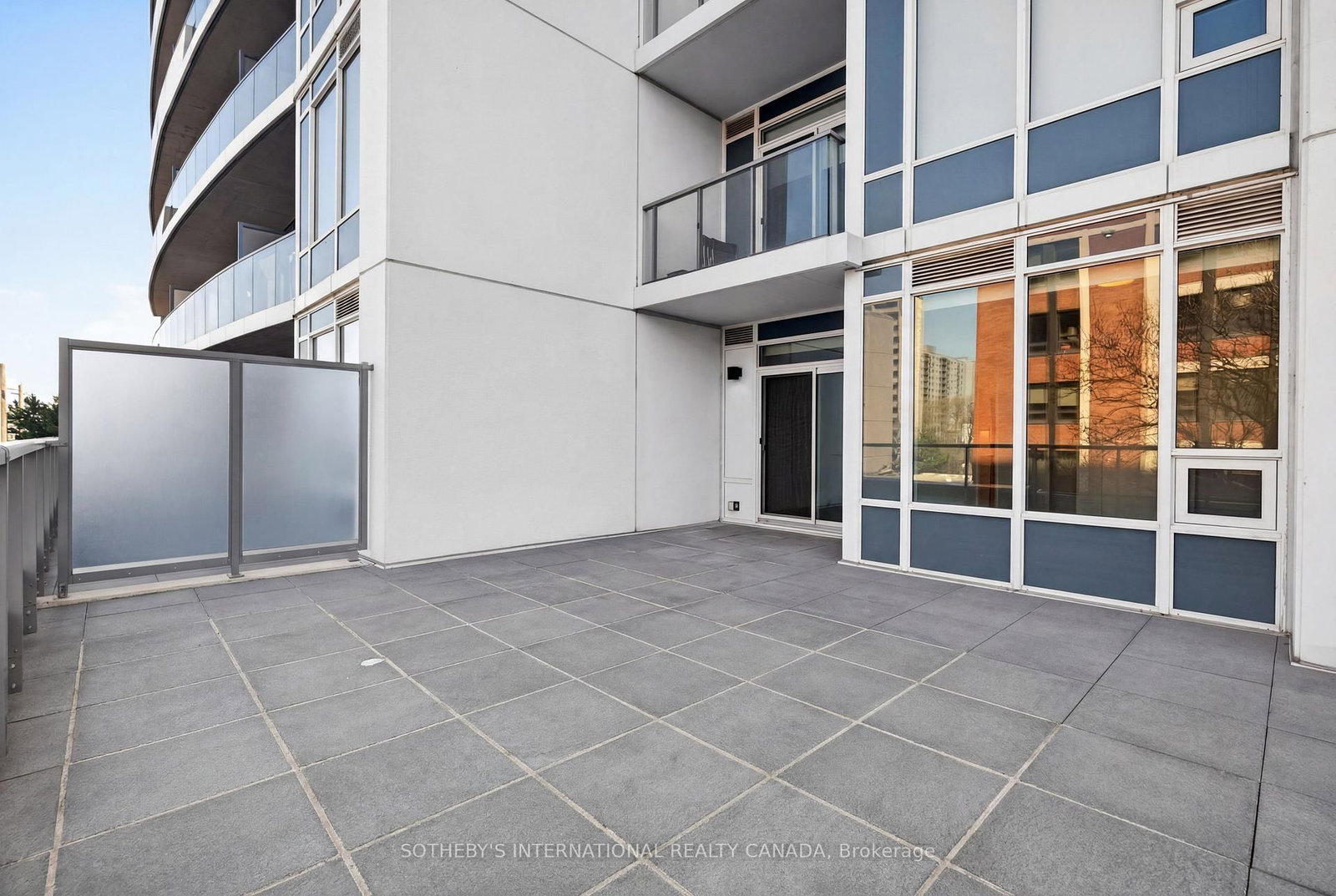 212 King William Street E, Unit 313 - Photo 25
