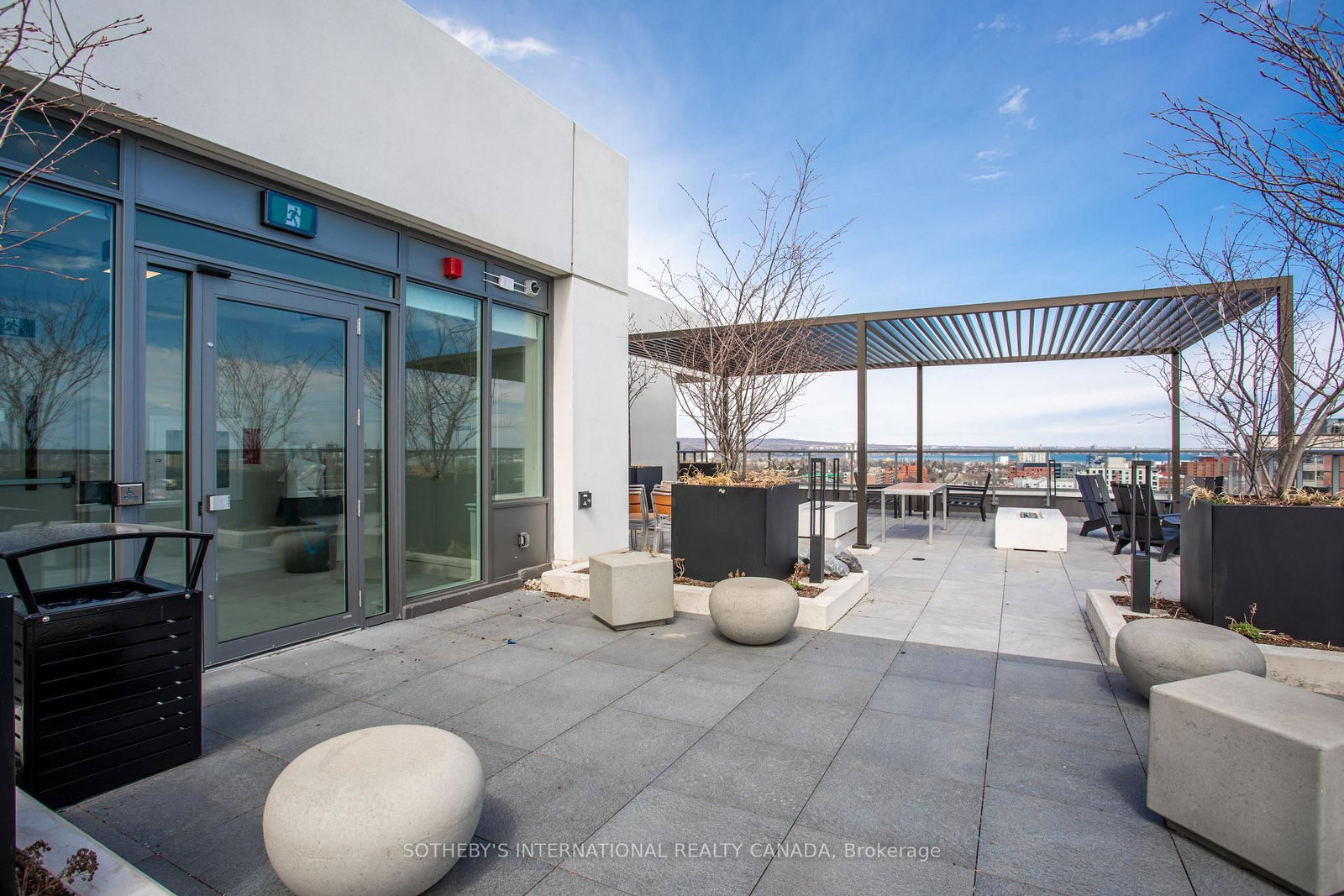 212 King William Street E, Unit 313 - Photo 27