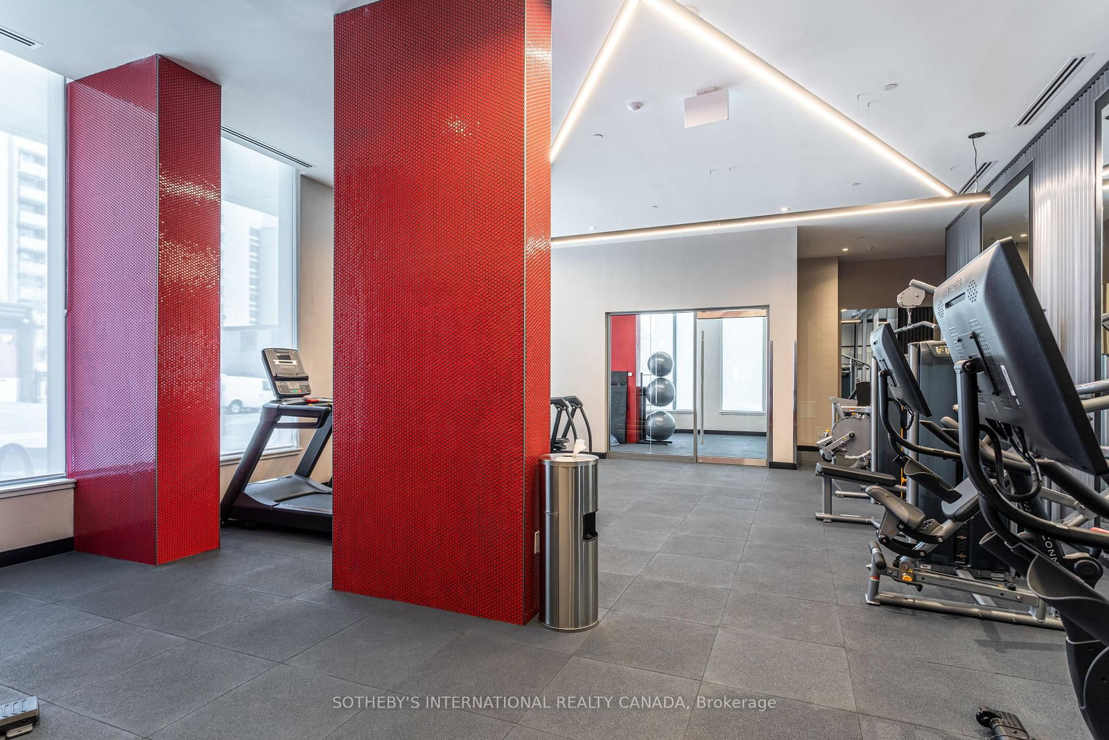 212 King William Street E, Unit 313 - Photo 34