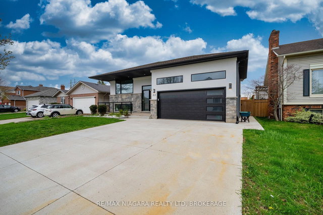 33 West Farmington Drive