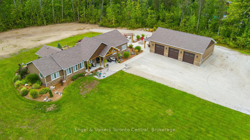 242 SOMERS St, Georgian Bluffs, N4K 6V5 | Image 2