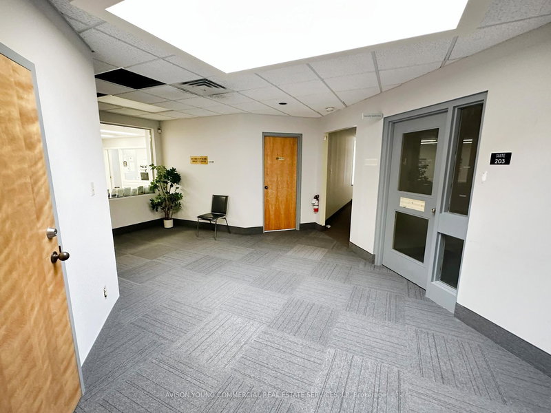 353 St Paul Ave, Brantford, N3R 4N3 | Image 2