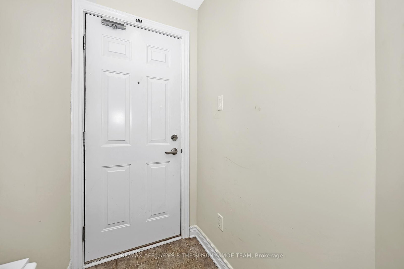 753 Lakeridge Drive - Photo 6