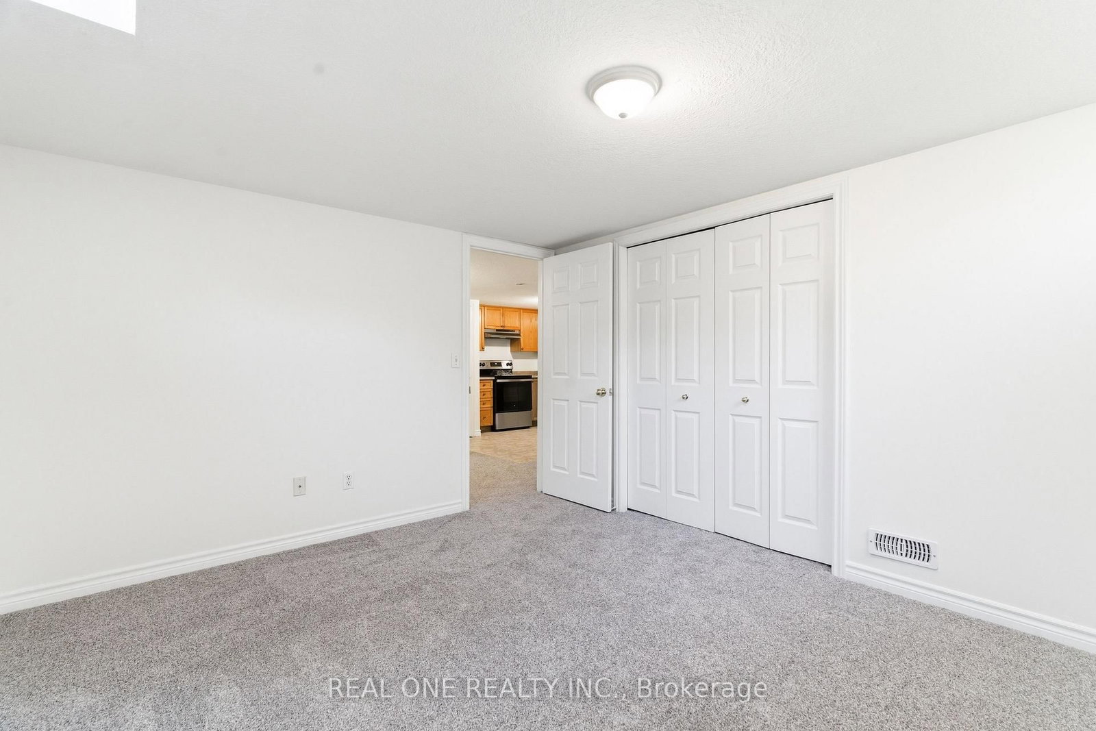 132 Dawn Avenue, Unit Basement - Photo 11