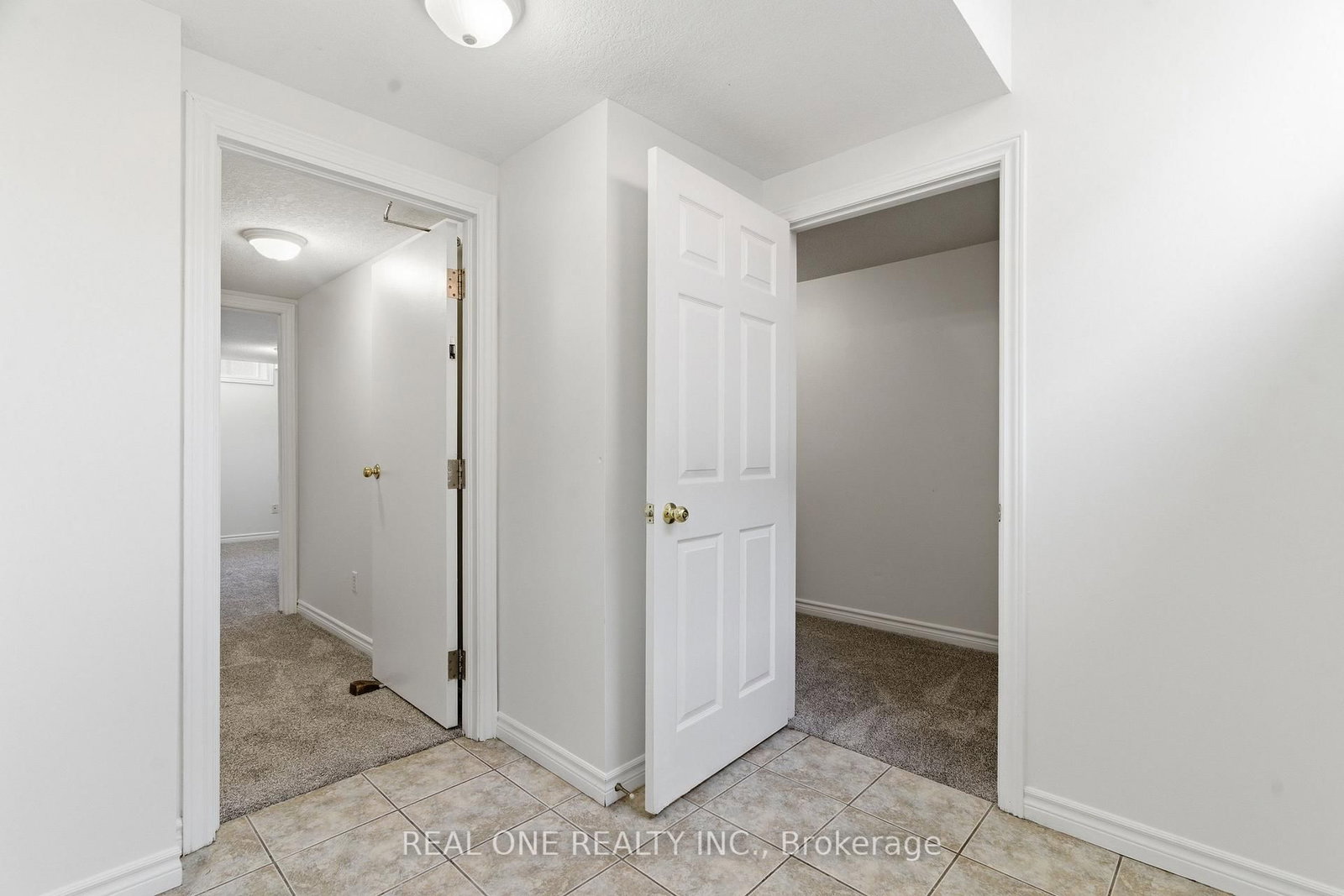 132 Dawn Avenue, Unit Basement - Photo 4