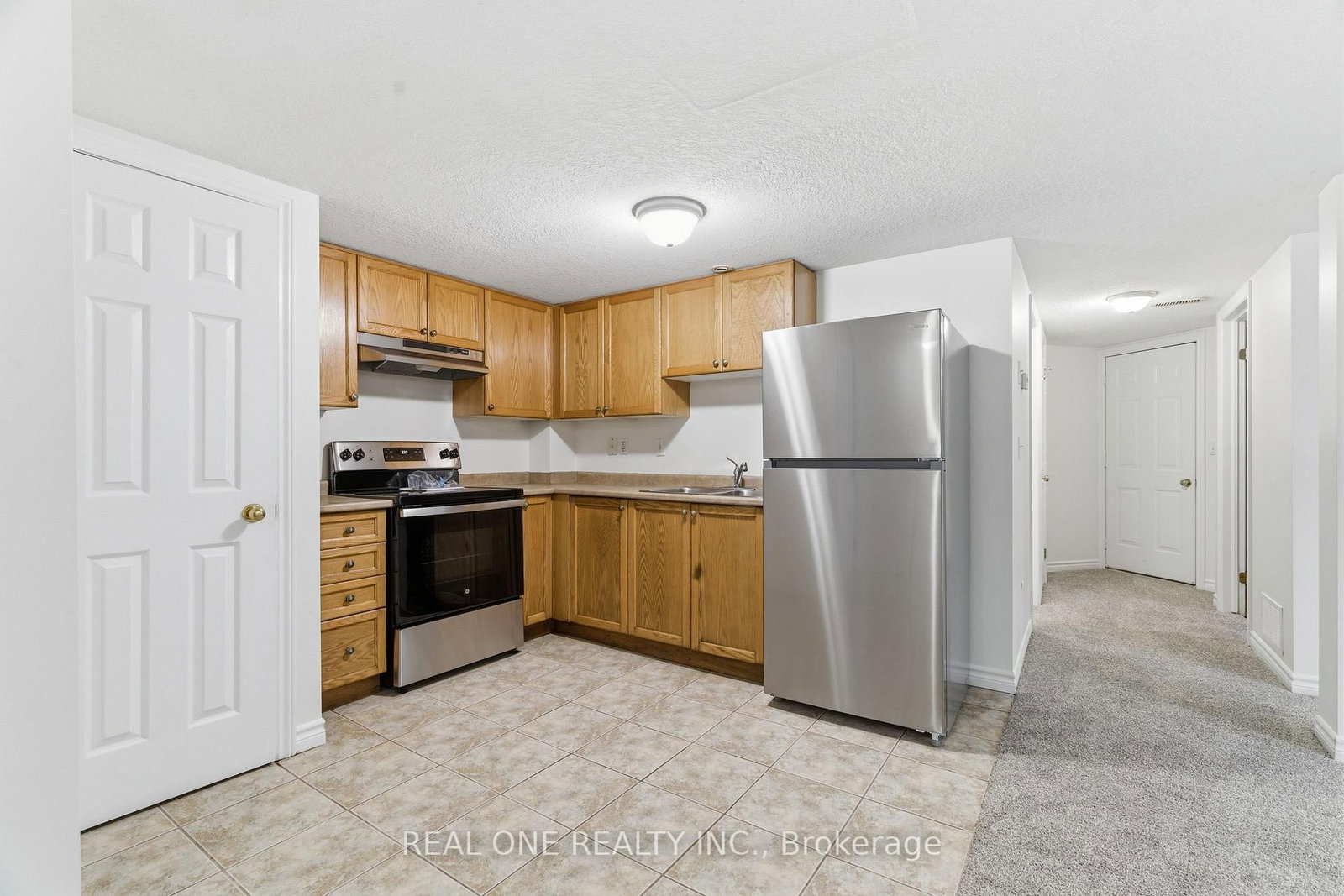 132 Dawn Avenue, Unit Basement - Photo 6