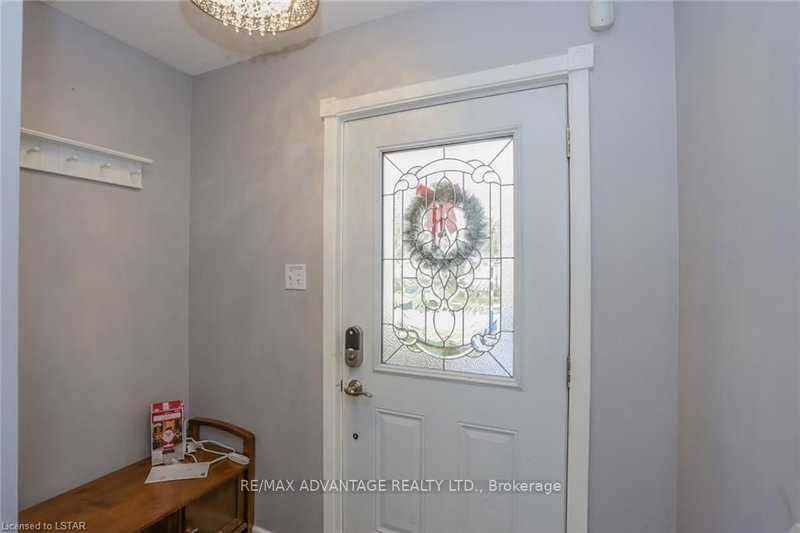 Upper - 17 Sterling St, London East, N5Y 1Y4 | Image 3