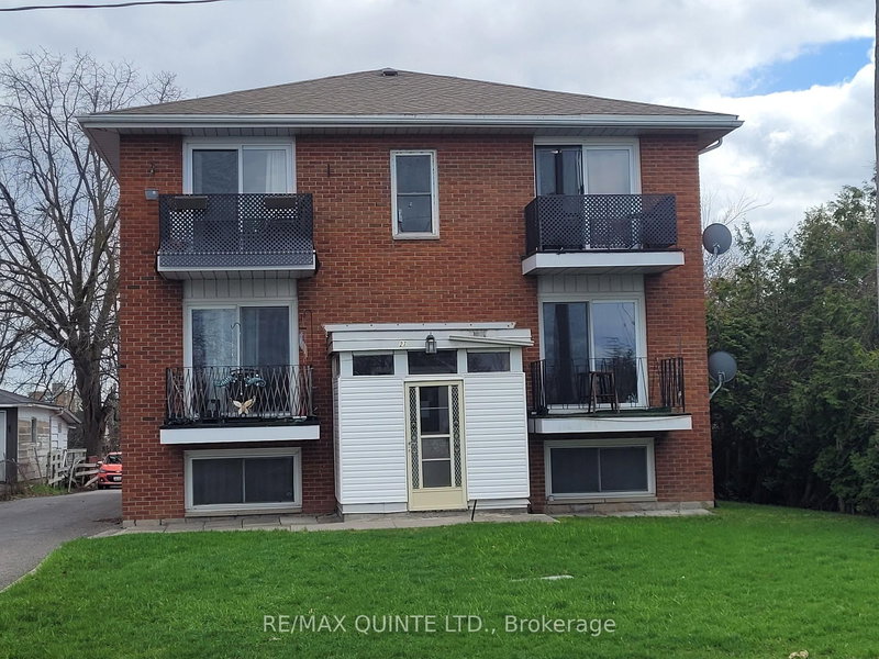 27 King George Sq, Belleville, K8P 2A6 | Image 2