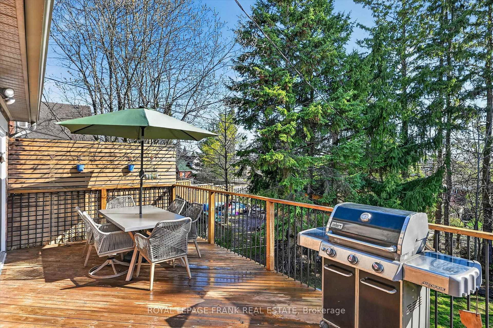 Detached House for sale at 452 Gordon Avenue, Peterborough, Ontario, K9J 6G5 - Town Ward 3 - MLS: X13019524