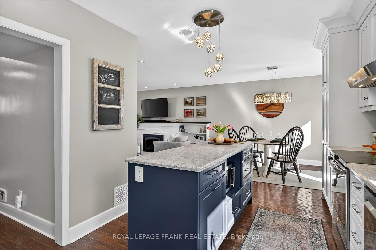 Detached House for sale at 452 Gordon Avenue, Peterborough, Ontario, K9J 6G5 - Town Ward 3 - MLS: X13019524