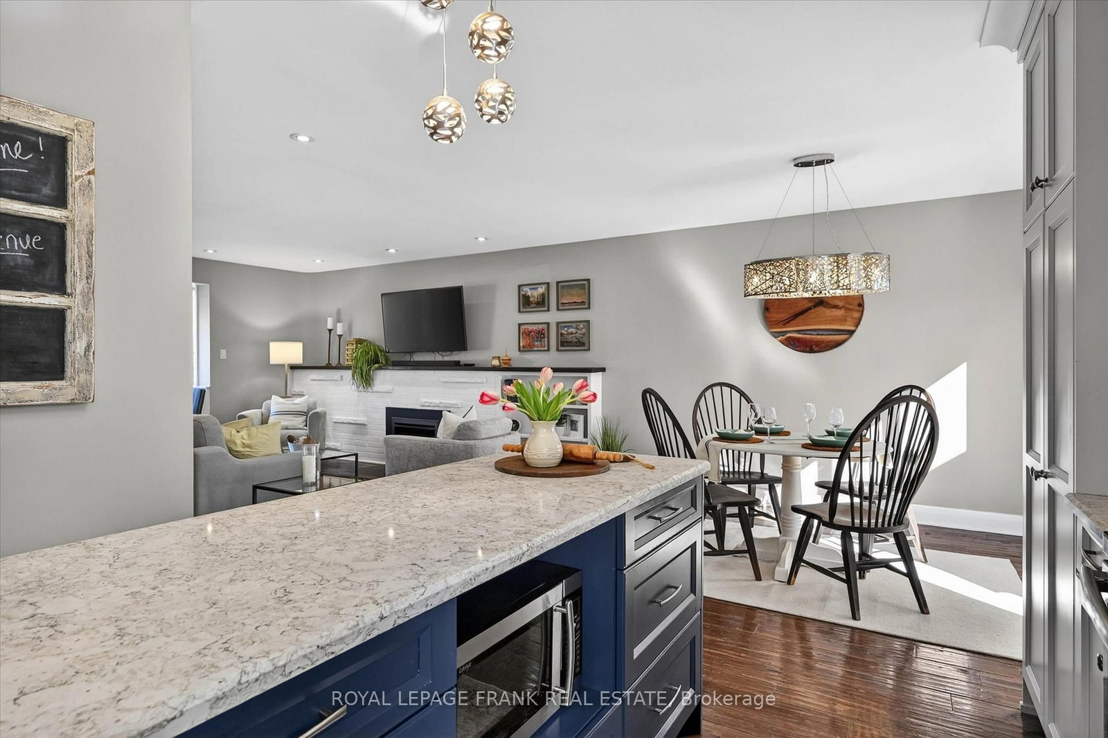 Detached House for sale at 452 Gordon Avenue, Peterborough, Ontario, K9J 6G5 - Town Ward 3 - MLS: X13019524