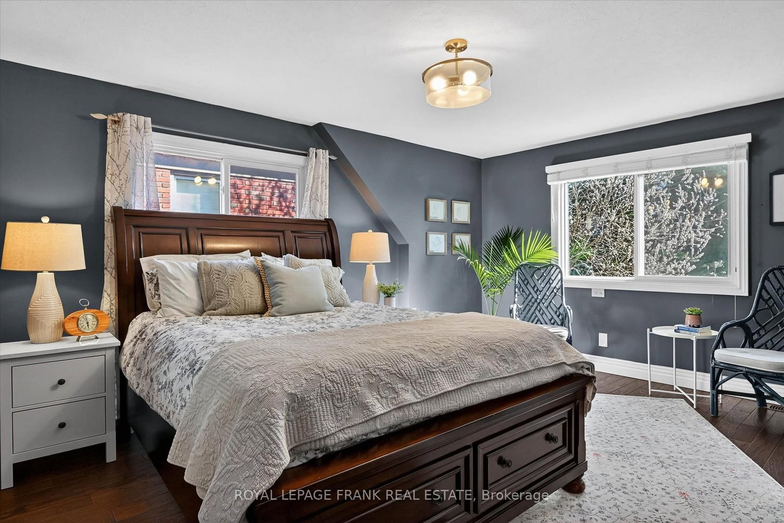 Detached House for sale at 452 Gordon Avenue, Peterborough, Ontario, K9J 6G5 - Town Ward 3 - MLS: X13019524