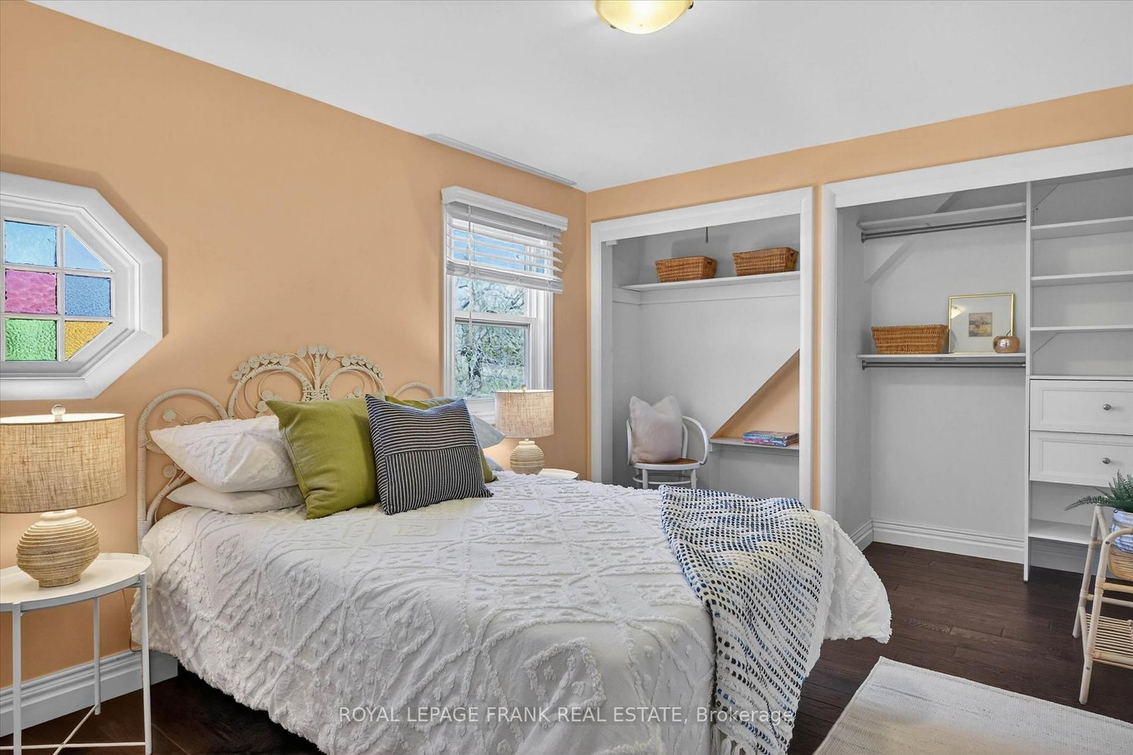 Detached House for sale at 452 Gordon Avenue, Peterborough, Ontario, K9J 6G5 - Town Ward 3 - MLS: X13019524