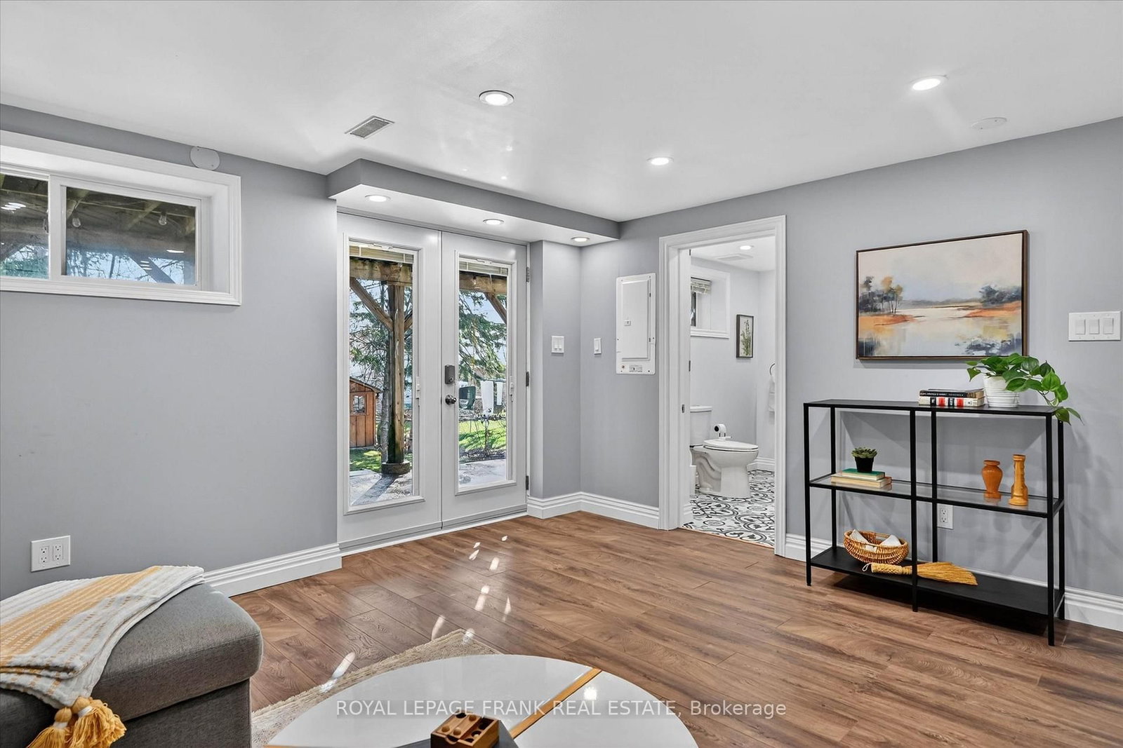 Detached House for sale at 452 Gordon Avenue, Peterborough, Ontario, K9J 6G5 - Town Ward 3 - MLS: X13019524