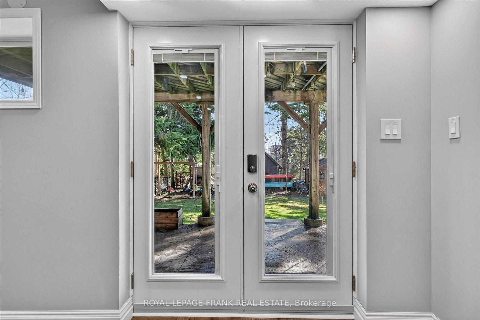 Detached House for sale at 452 Gordon Avenue, Peterborough, Ontario, K9J 6G5 - Town Ward 3 - MLS: X13019524