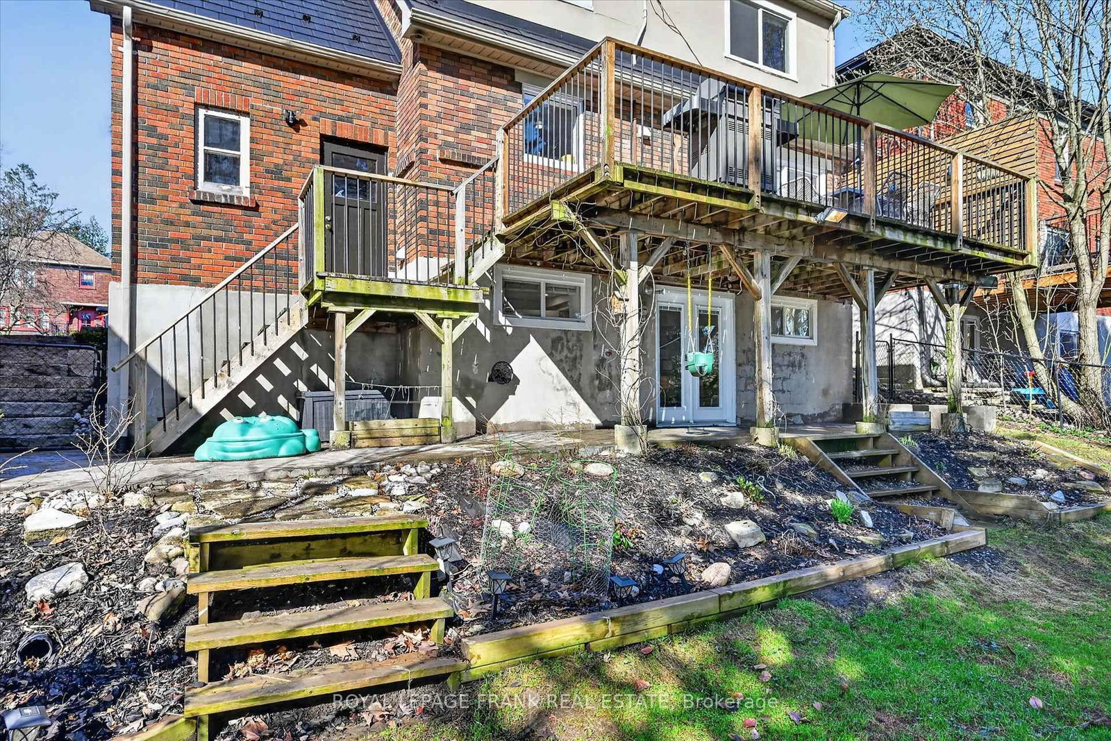 Detached House for sale at 452 Gordon Avenue, Peterborough, Ontario, K9J 6G5 - Town Ward 3 - MLS: X13019524