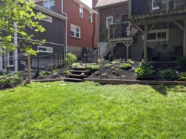 Detached House for sale at 452 Gordon Avenue, Peterborough, Ontario, K9J 6G5 - Town Ward 3 - MLS: X13019524