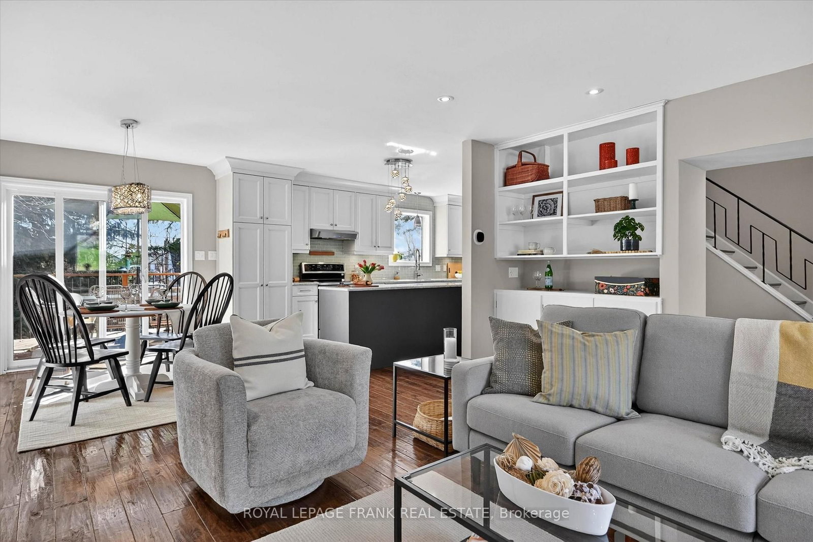 Detached House for sale at 452 Gordon Avenue, Peterborough, Ontario, K9J 6G5 - Town Ward 3 - MLS: X13019524