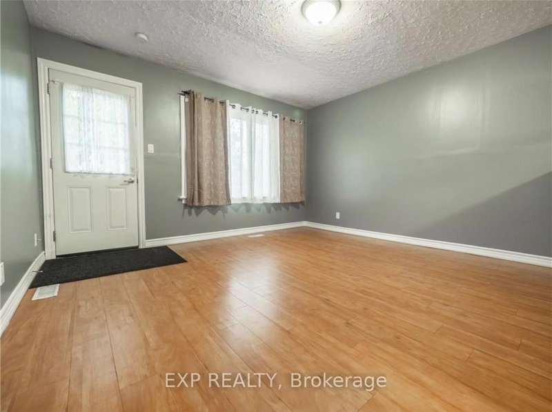 29 Rockwood Ave, St. Catharines, L2P 1E6 | Image 2