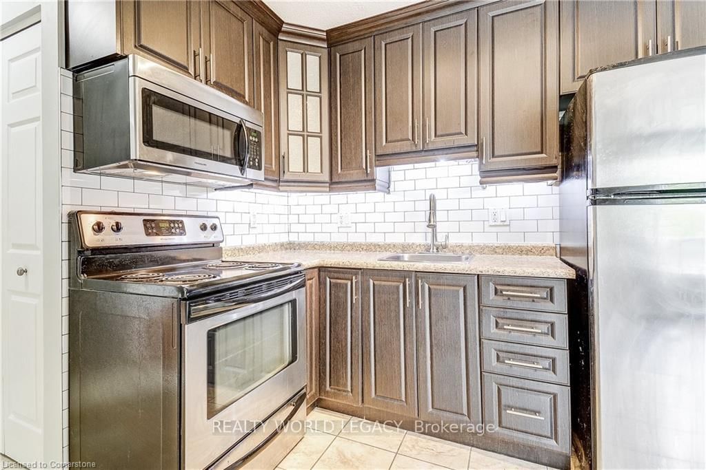 119 Cedar Street S, Unit 8 - Photo 12