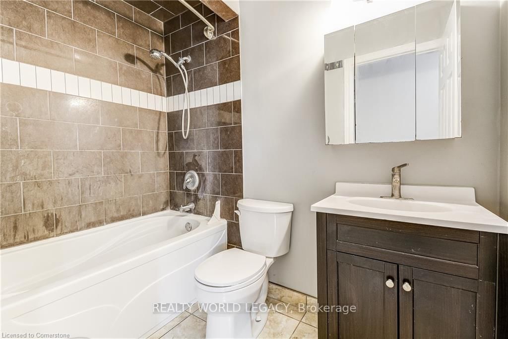 119 Cedar Street S, Unit 8 - Photo 17