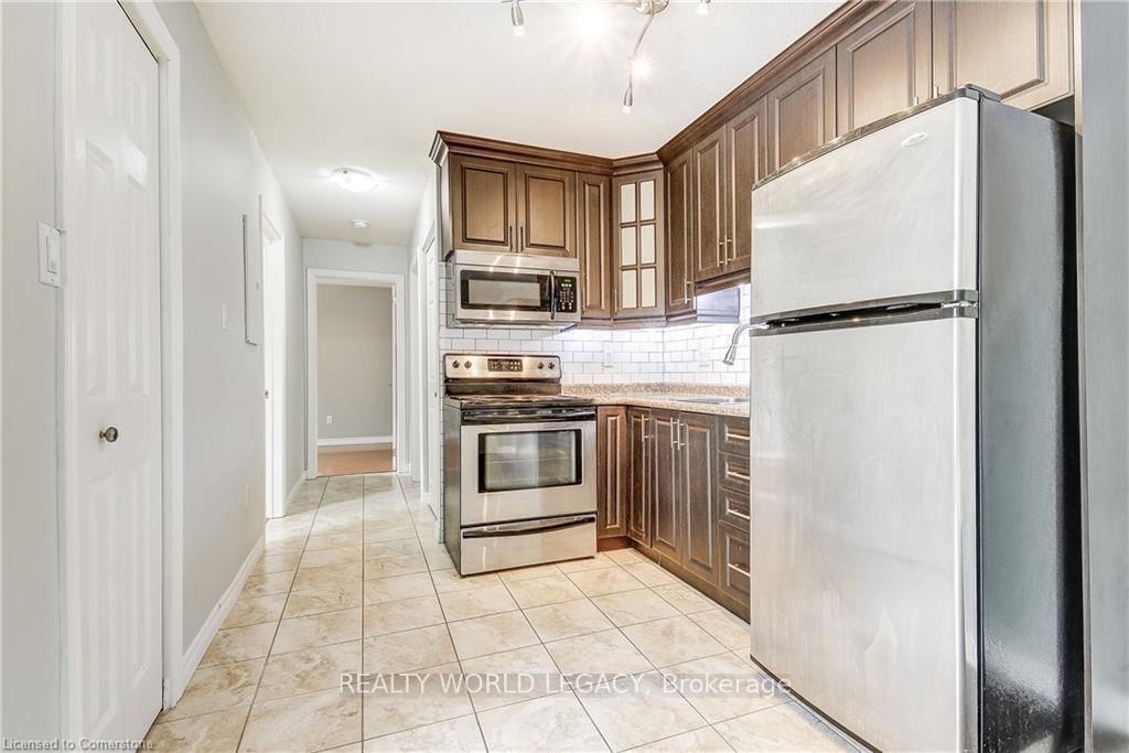 119 Cedar Street S, Unit 8 - Photo 9