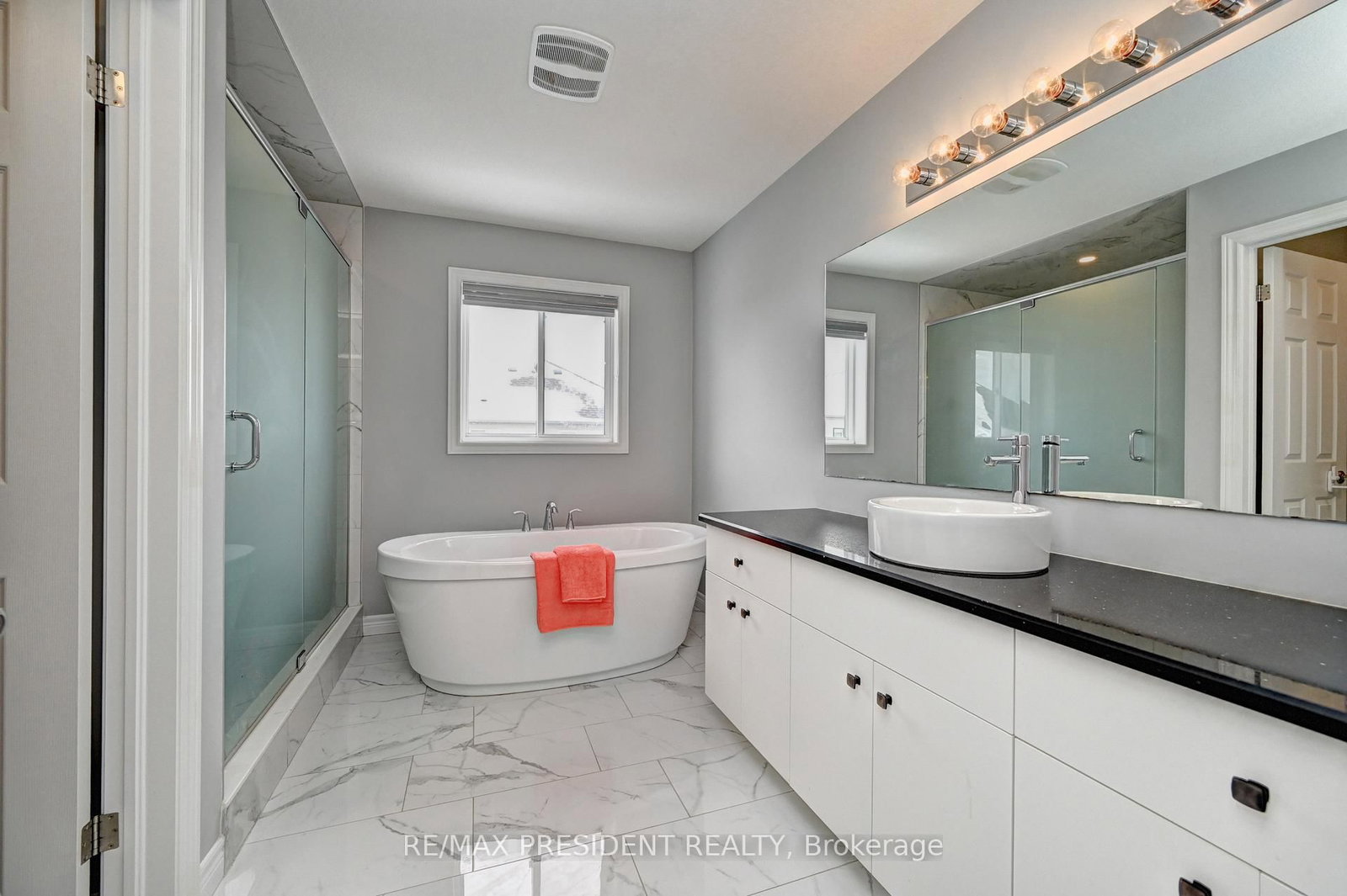 552 Florencedale Crescent - Photo 20