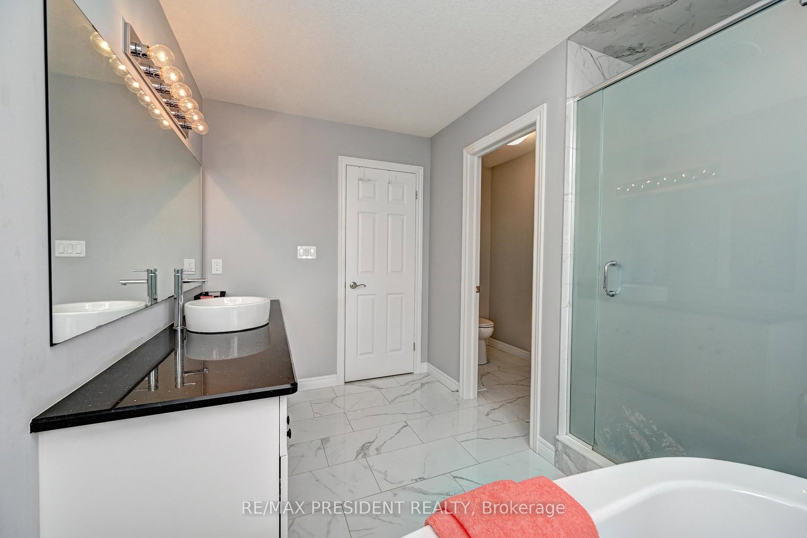 552 Florencedale Crescent - Photo 22