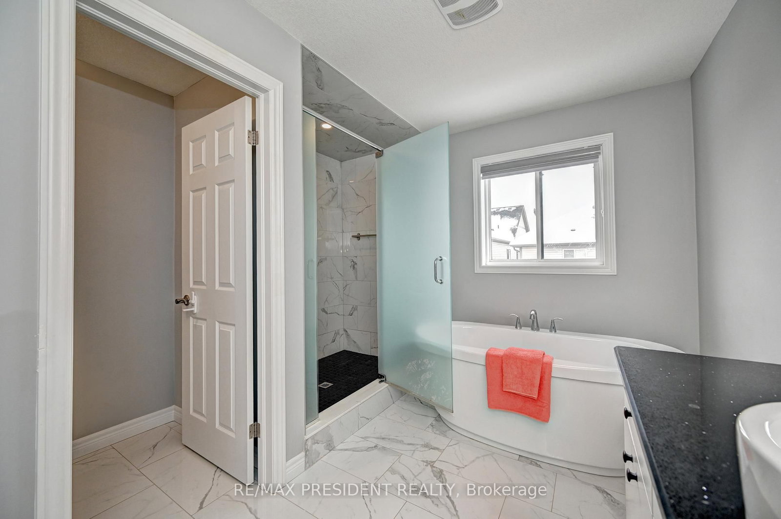 552 Florencedale Crescent - Photo 23