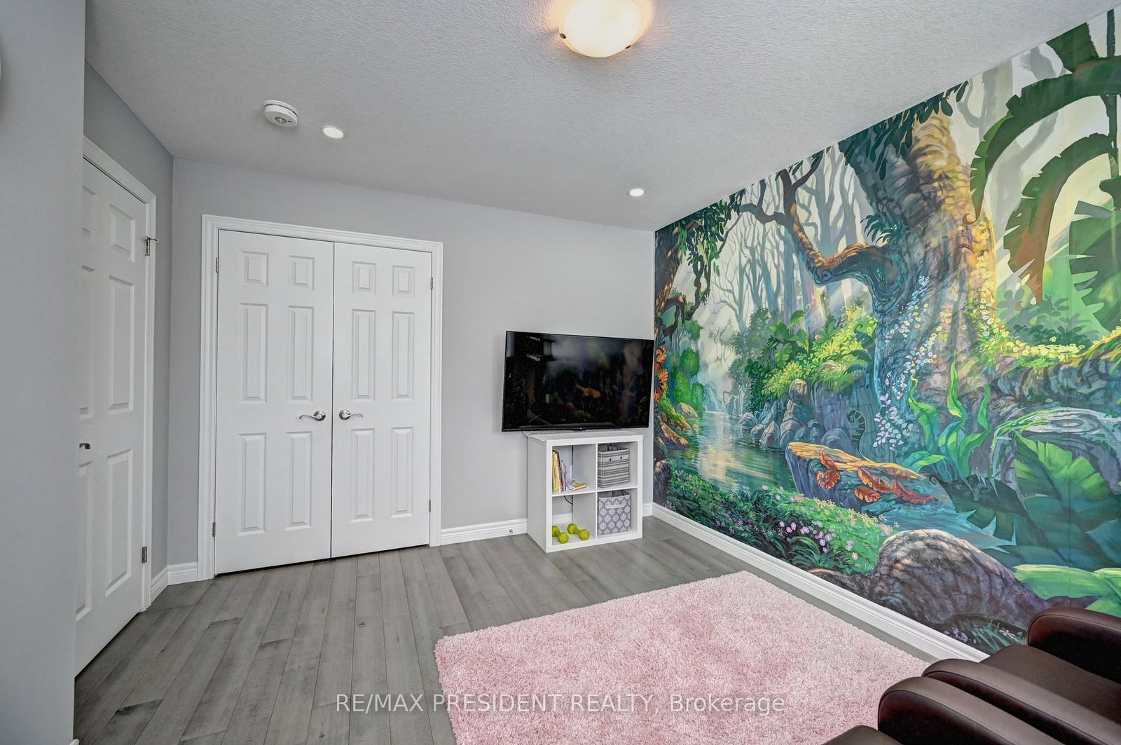 552 Florencedale Crescent - Photo 29