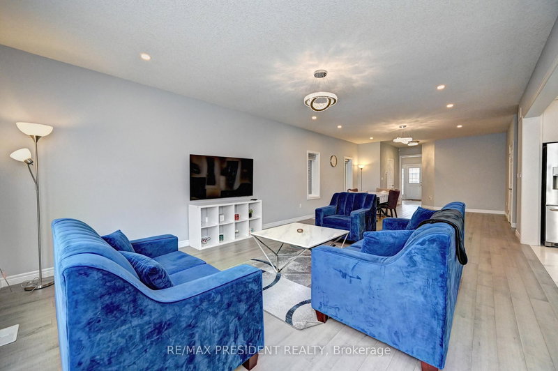 552 Florencedale Cres, Kitchener, N2R 0N3 | Image 3