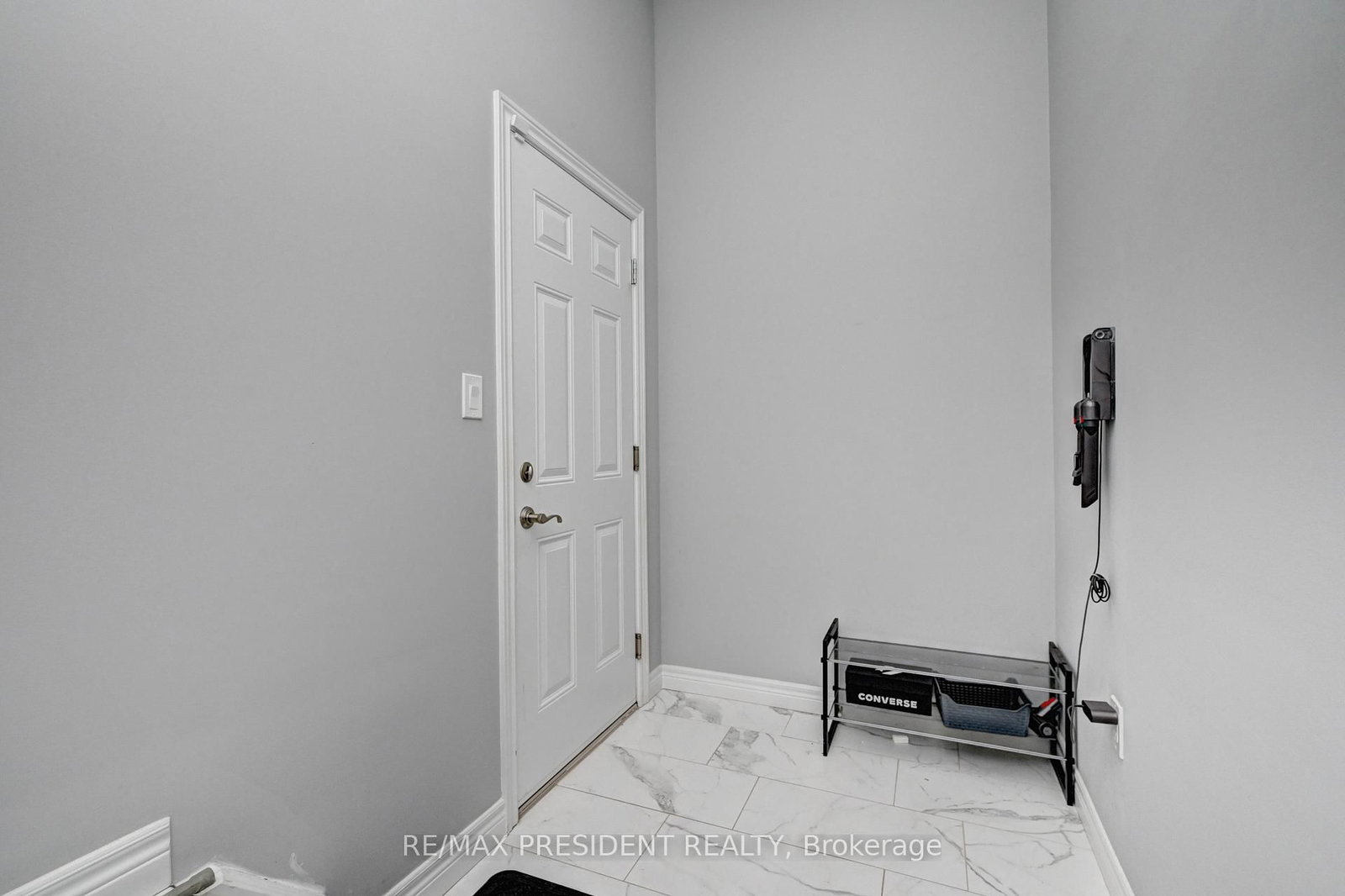 552 Florencedale Crescent - Photo 36