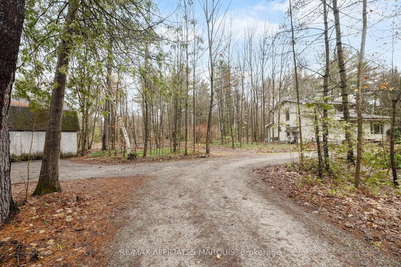 239 Bay Rd, Rideau Lakes, K0G 1L0 | Image 3