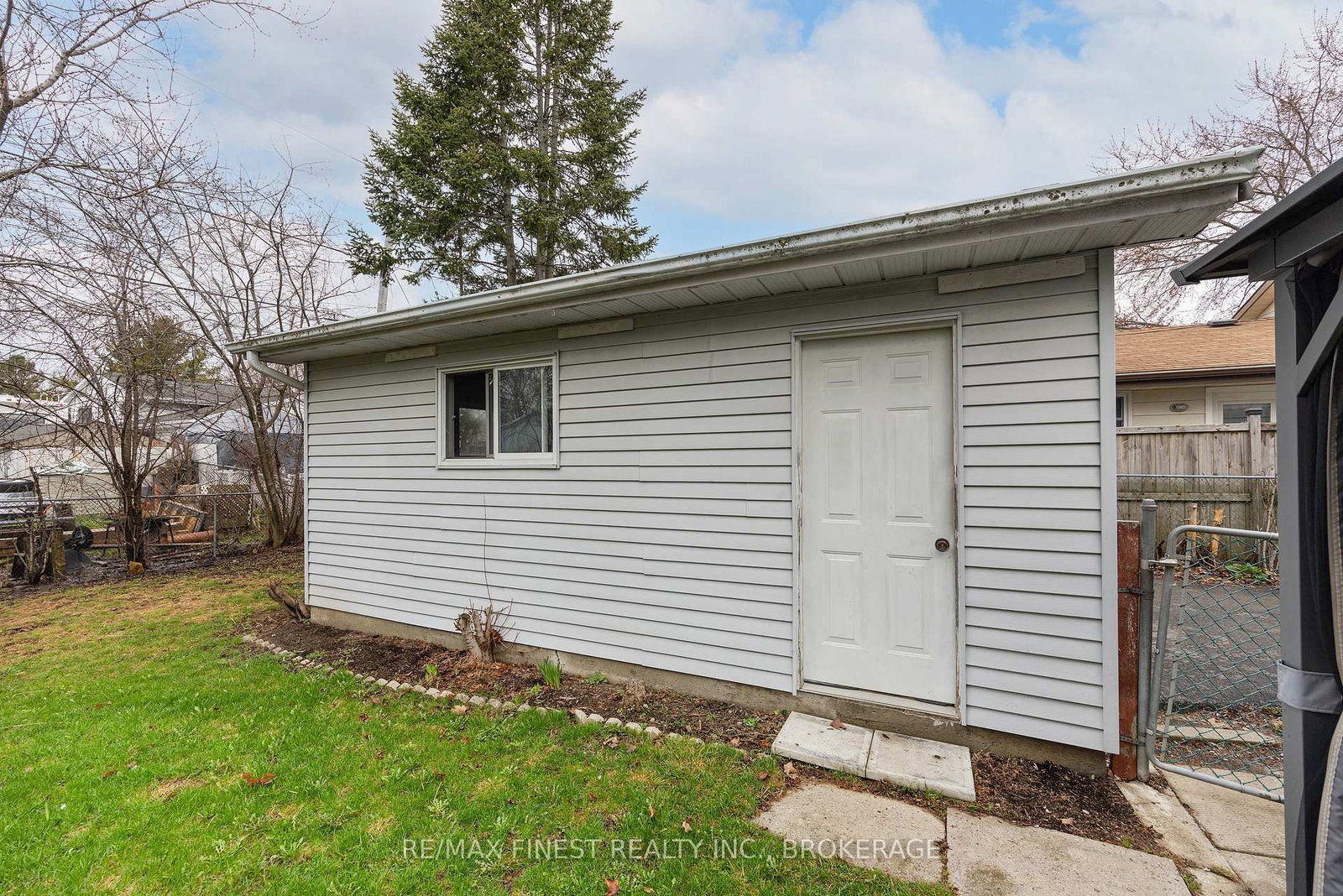 Listing Image 41
