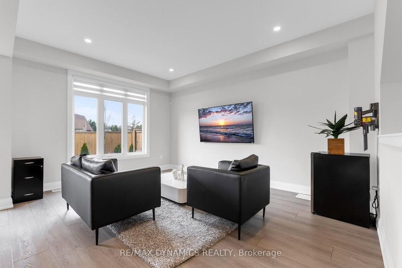 110 - 4552 Portage Rd, Niagara Falls, L2E 6A8 | Image 2