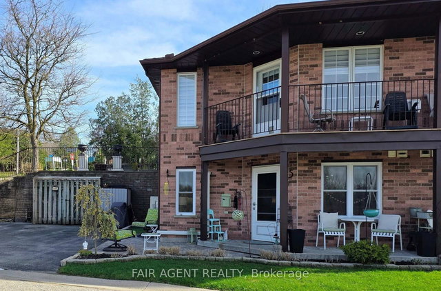 25 - 20 Huron Street N