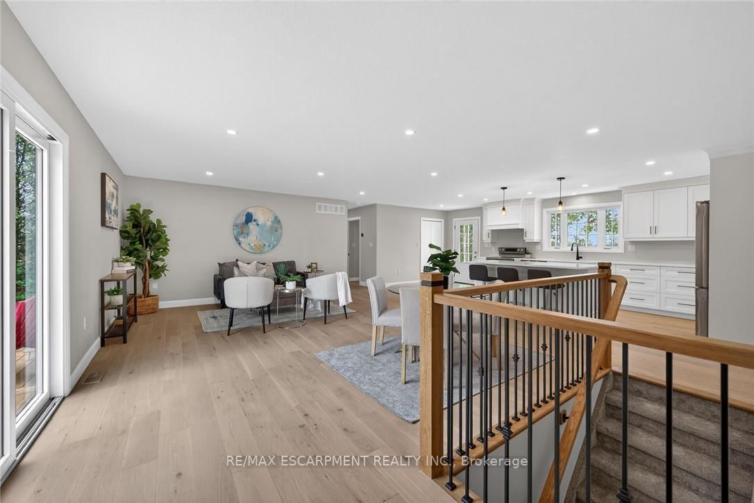 548 CONCESSION 14 Road • Haldimand, ON photo 14