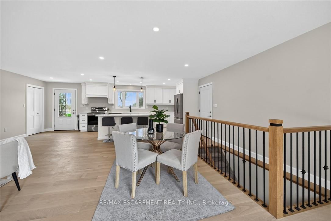 548 CONCESSION 14 Road • Haldimand, ON photo 15