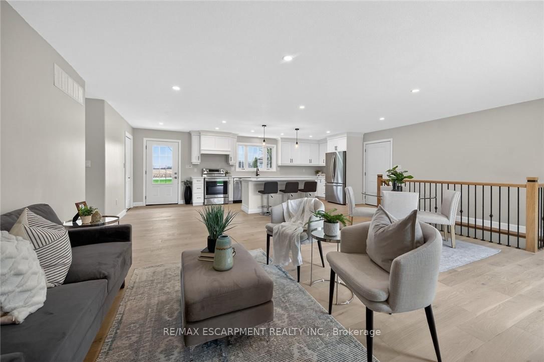 548 CONCESSION 14 Road • Haldimand, ON photo 17
