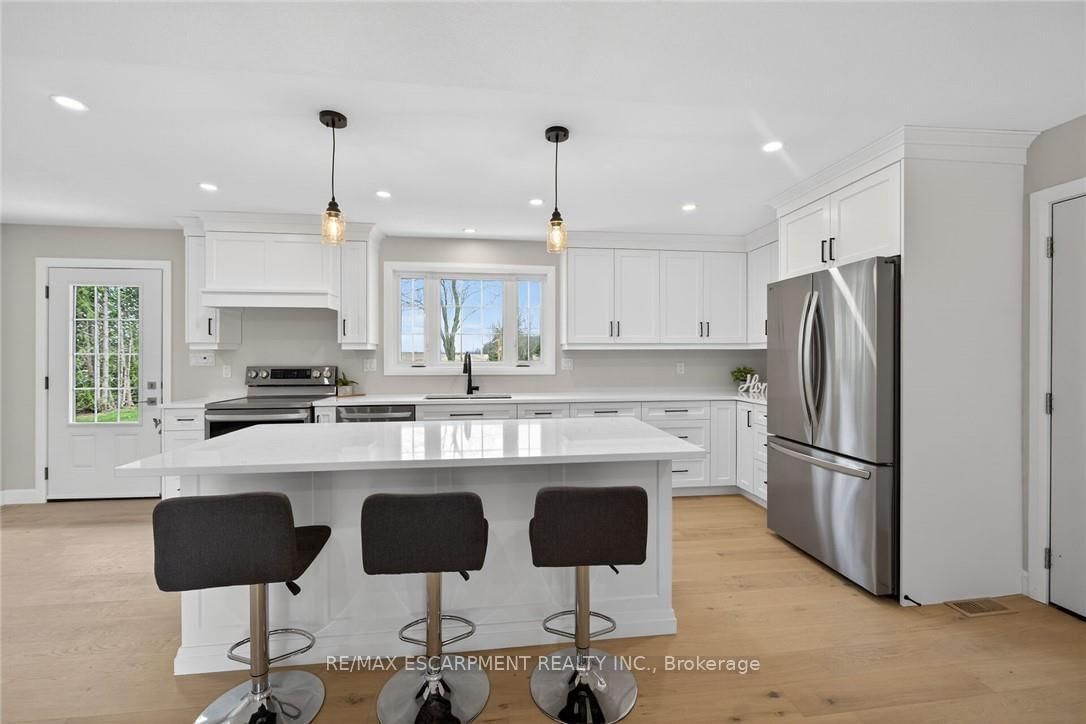 548 CONCESSION 14 Road • Haldimand, ON photo 7