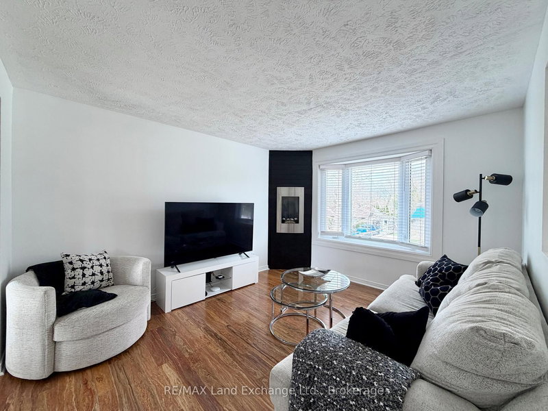 375 LANSDOWNE St, Saugeen Shores, N0H 2L0 | Image 3