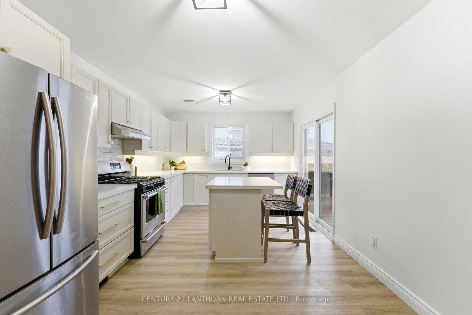 Detached House for sale at 75 Gearin Street, Quinte West, Ontario, K8V 6W1 - Murray Ward - MLS: X13020276