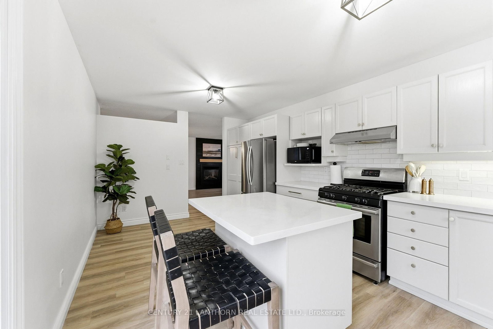 Detached House for sale at 75 Gearin Street, Quinte West, Ontario, K8V 6W1 - Murray Ward - MLS: X13020276